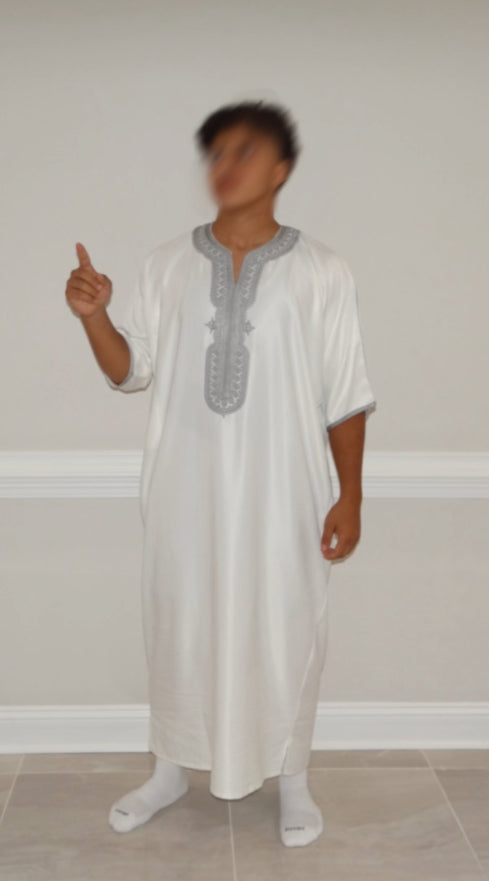 SUMMER WHITE AND GREY THOUBE